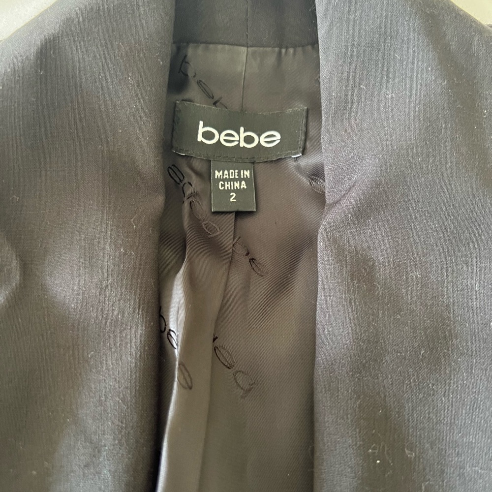 Bebe Women's Elegant Black Crop Suit Jacket